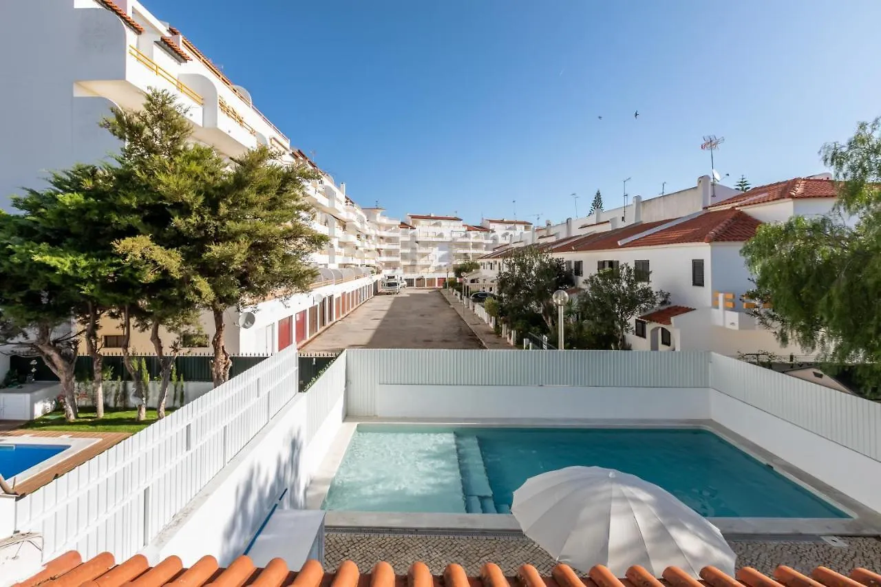 Modern Algarve Villa With Heated Pool And Beach Access Altura