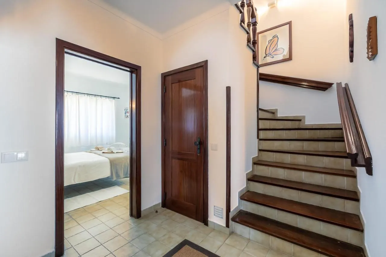 Modern Algarve Villa With Heated Pool And Beach Access Altura
