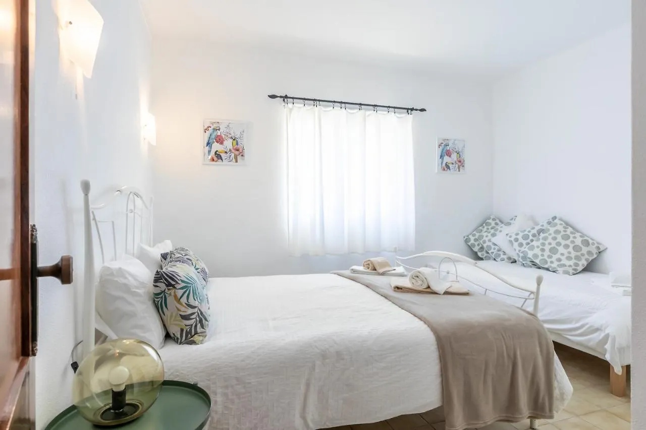Modern Algarve Villa With Heated Pool And Beach Access Altura 0*,