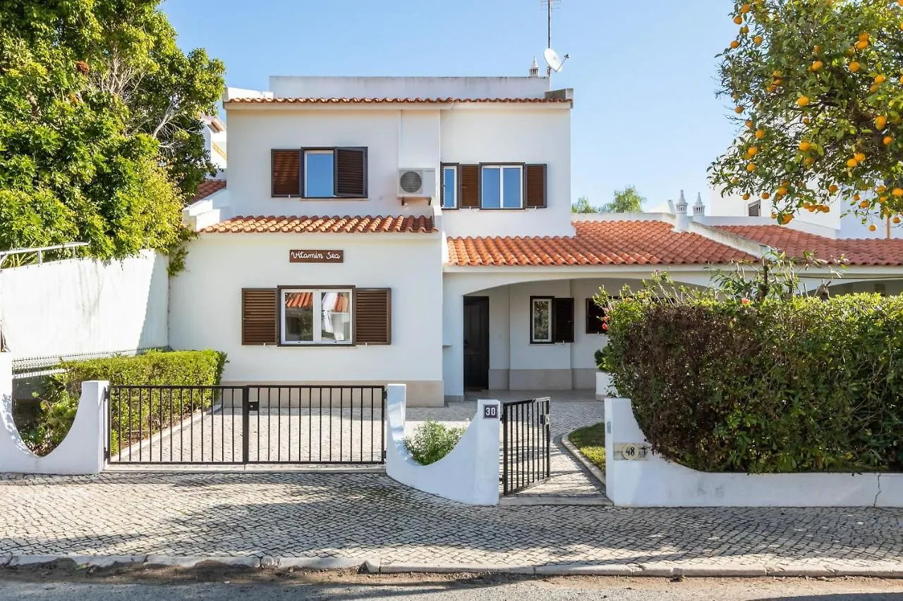 Modern Algarve Villa With Heated Pool And Beach Access Altura 0*,